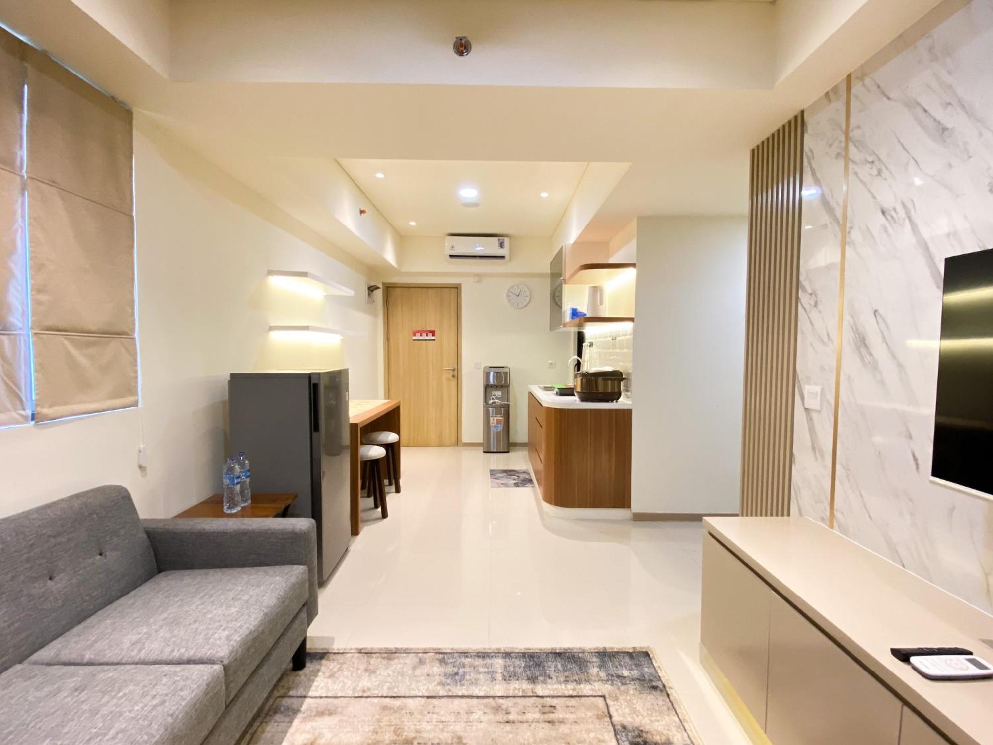 Comfortable Design 2Br With Working Space Apartment At Meikarta By Travelio Cikarang Exterior photo